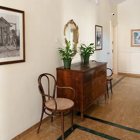 Ξενοδοχείο με διαμερίσματα Marina