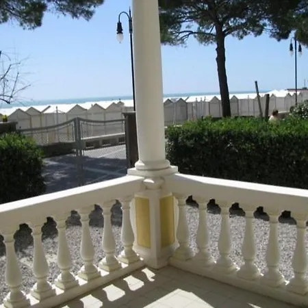 Aparthotel Marina