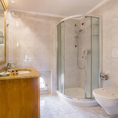 Ξενοδοχείο με διαμερίσματα Marina